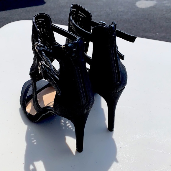 Beautiful black heels from Call It Spring - Picture 2 of 2